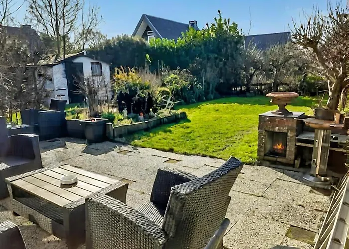 Spacious Nature Escape, House For 6 Near Amsterdam & Sea