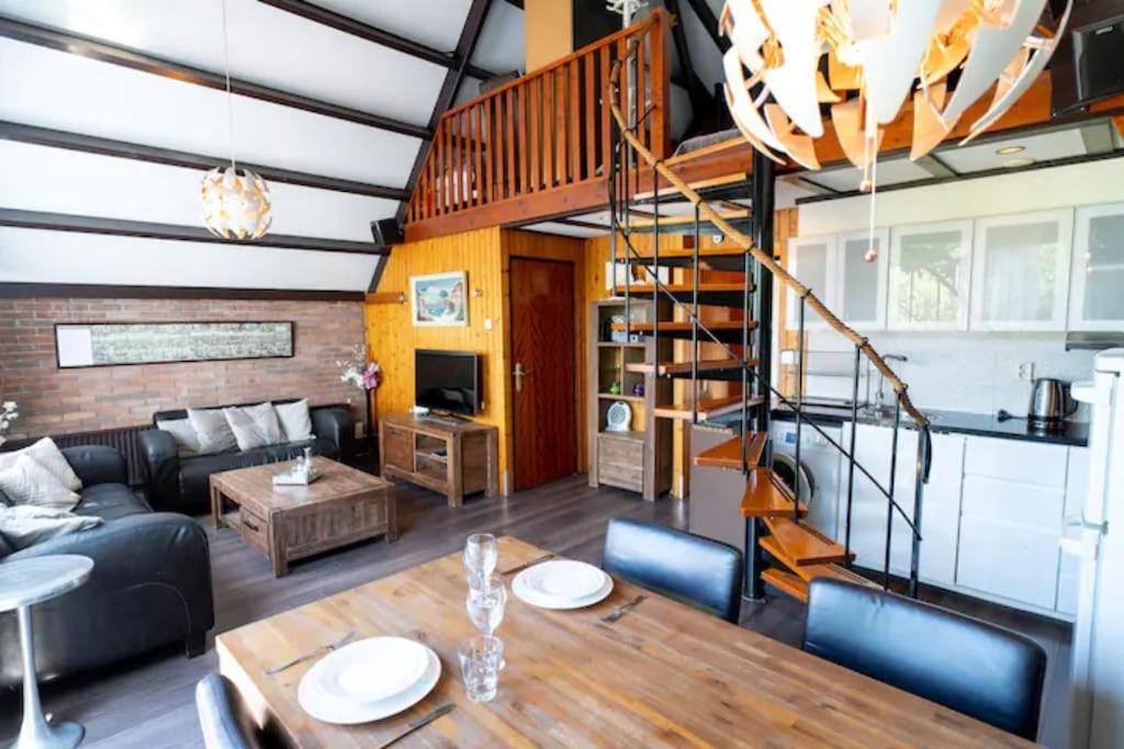 Vakantiehuis Spacious Nature Escape, House For 6 Near Amsterdam & Sea *